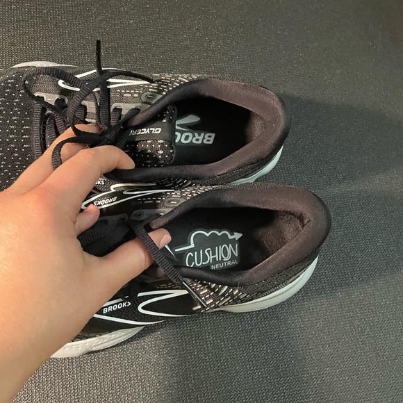 Brooks Women's Glycerin 20 Neutral Running Shoe - Picture 4 of 5